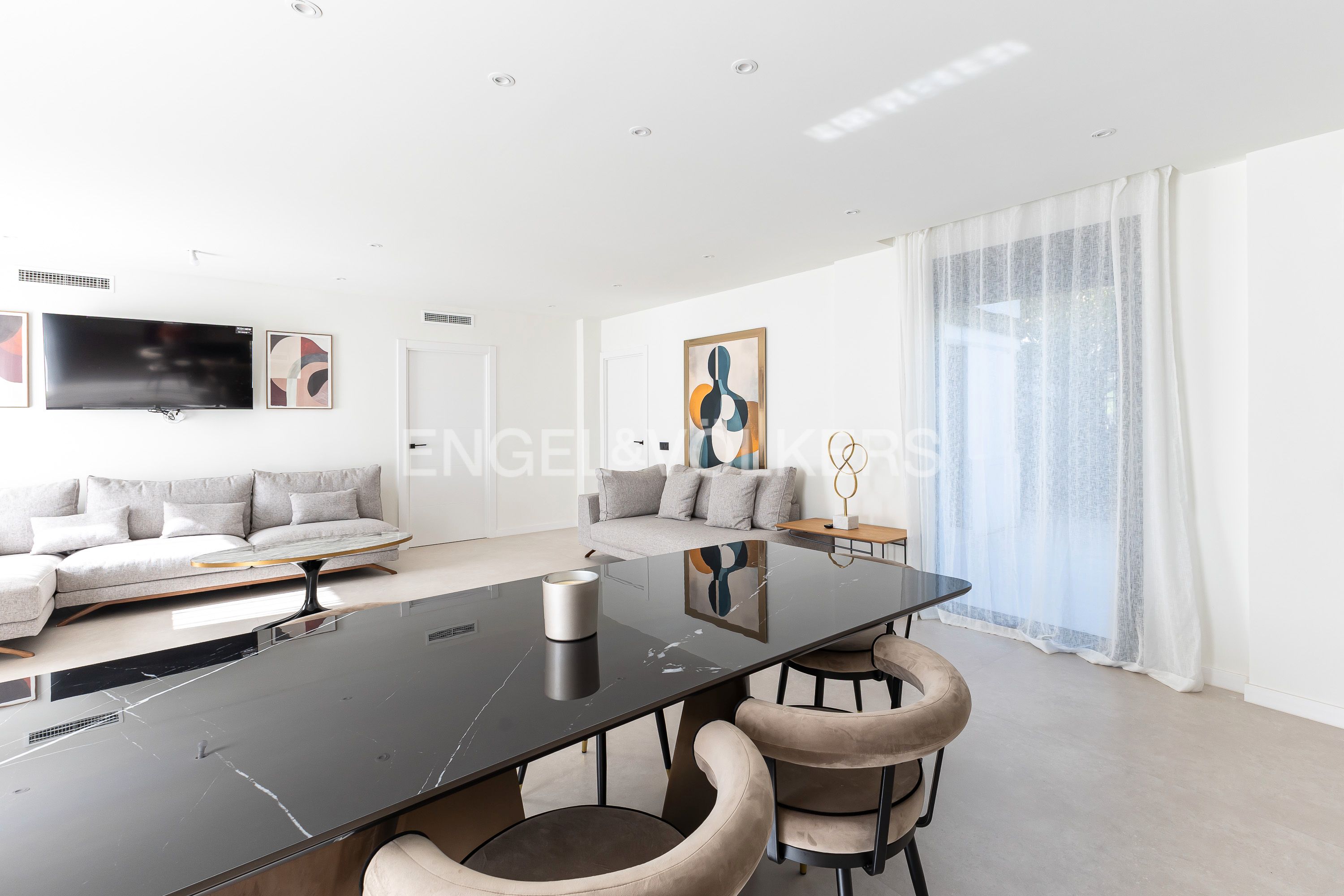 Sala d'estar de Casa o xalet de lloguer en Pozuelo de Alarcón amb Aire condicionat, Calefacció i Jardí privat