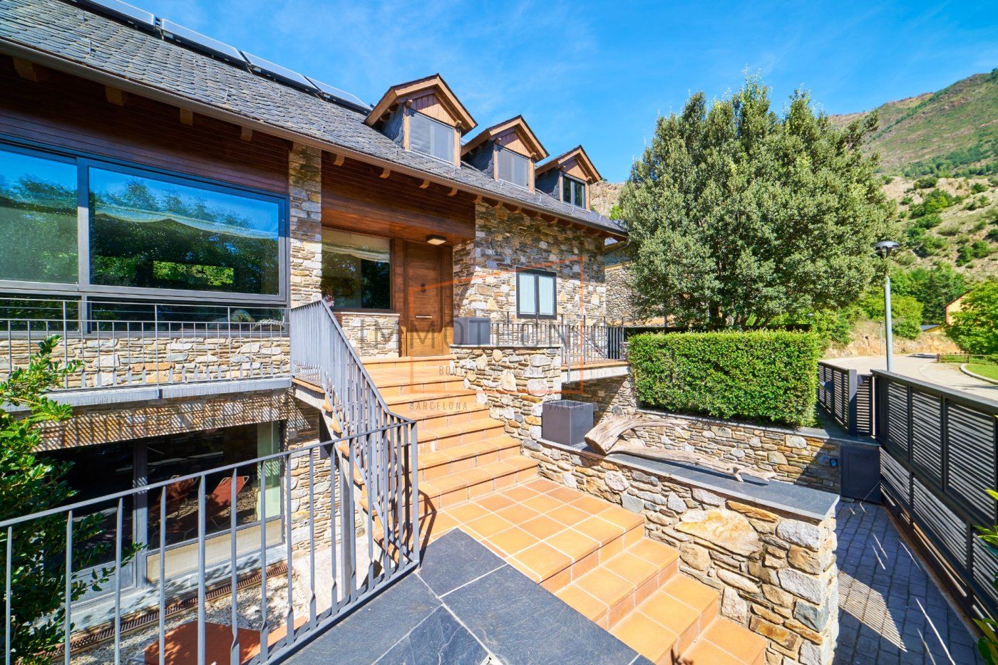 Exterior view of House or chalet for sale in Esterri d'Àneu  with Heating, Private garden and Storage room