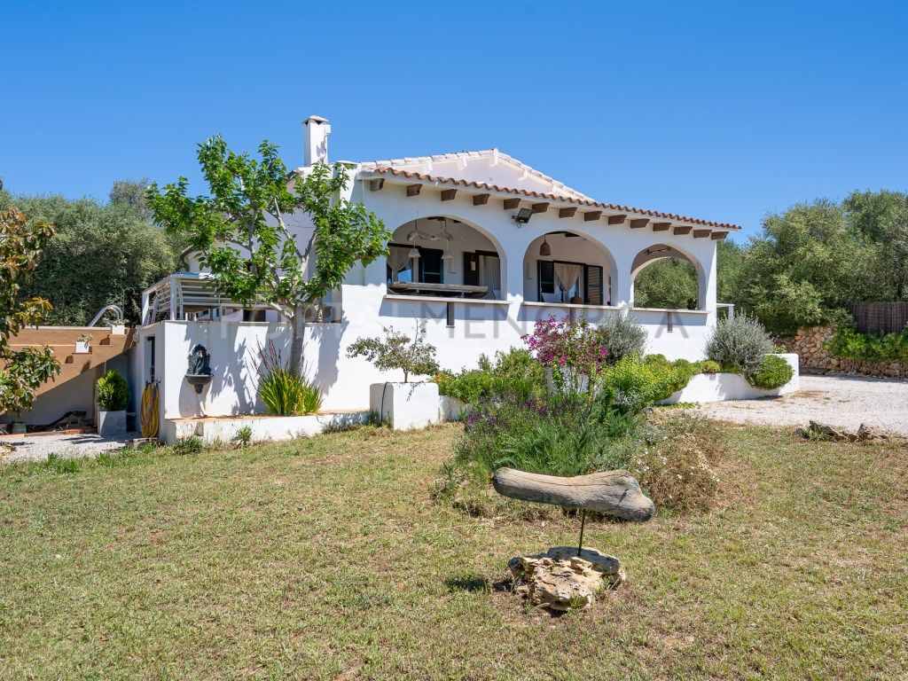 Vista exterior de Finca rústica en venda en Alaior amb Aire condicionat i Piscina