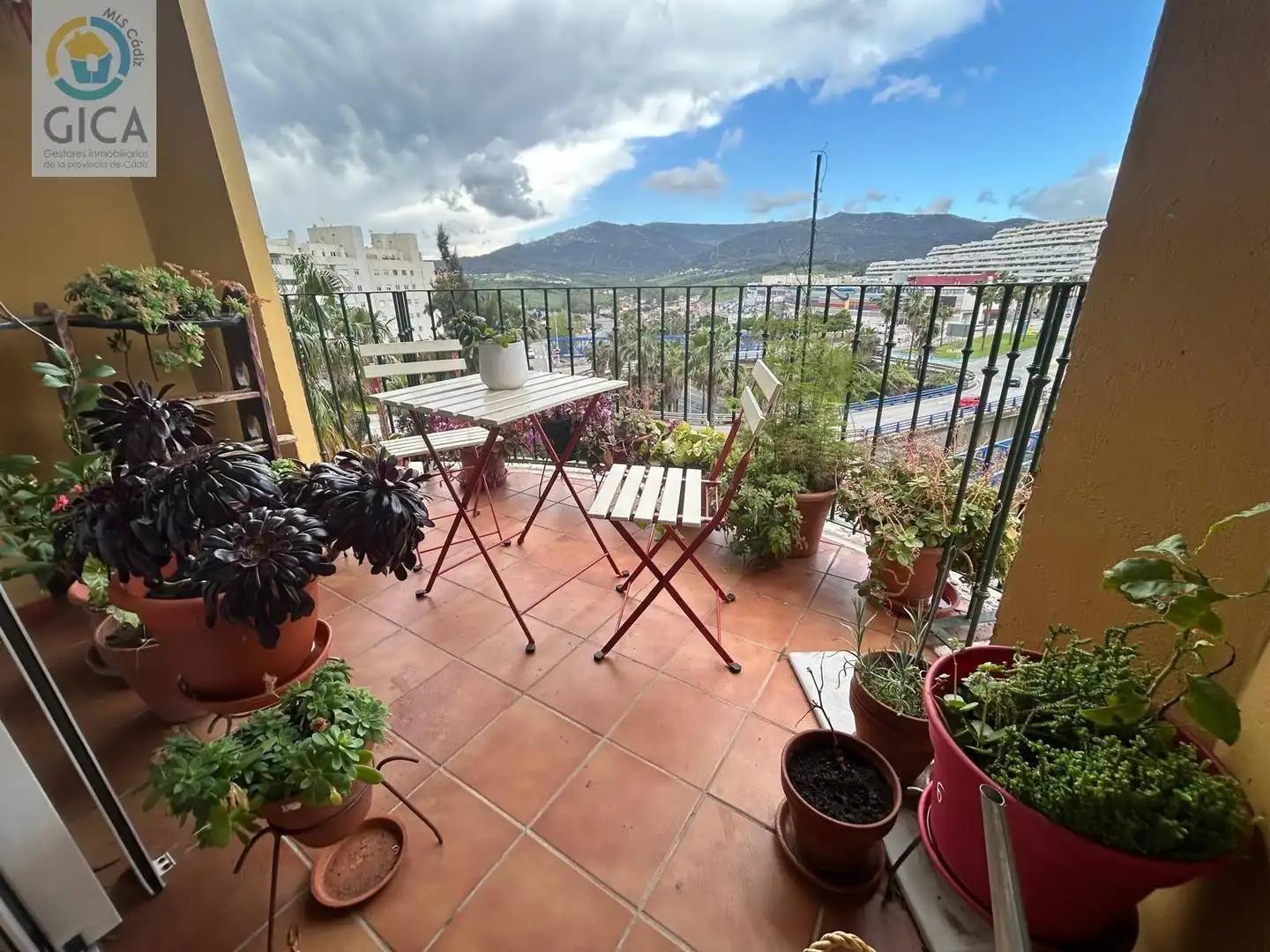 Terrassa de Pis en venda en Algeciras amb Aire condicionat i Balcó