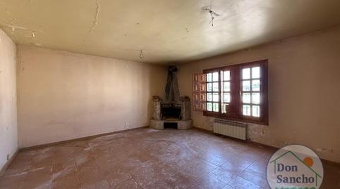 Photo 3 of Single-family semi-detached for sale in Mucientes, Valladolid