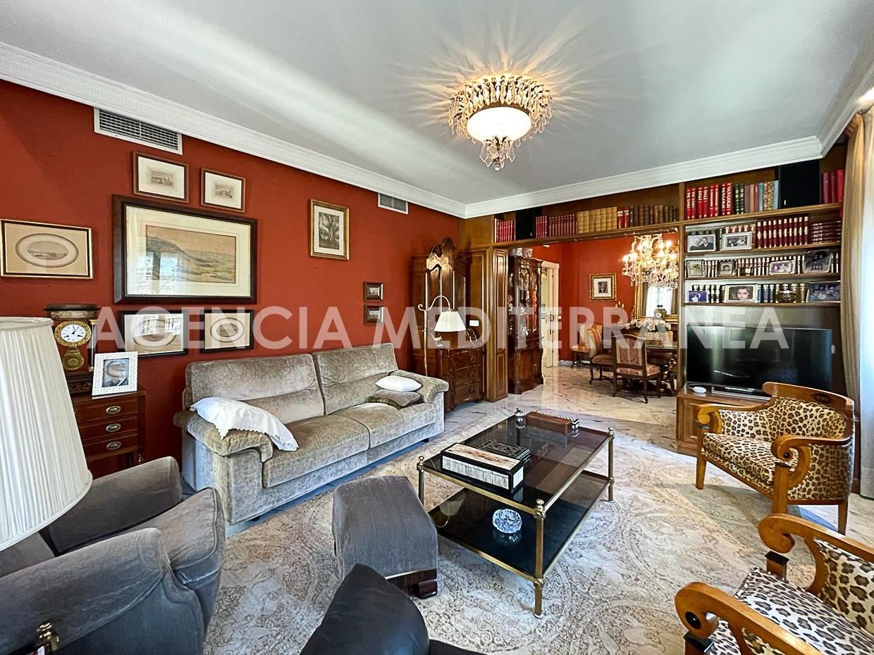 Living room of Flat for sale in  Valencia Capital  with Air Conditioner, Heating and Storage room