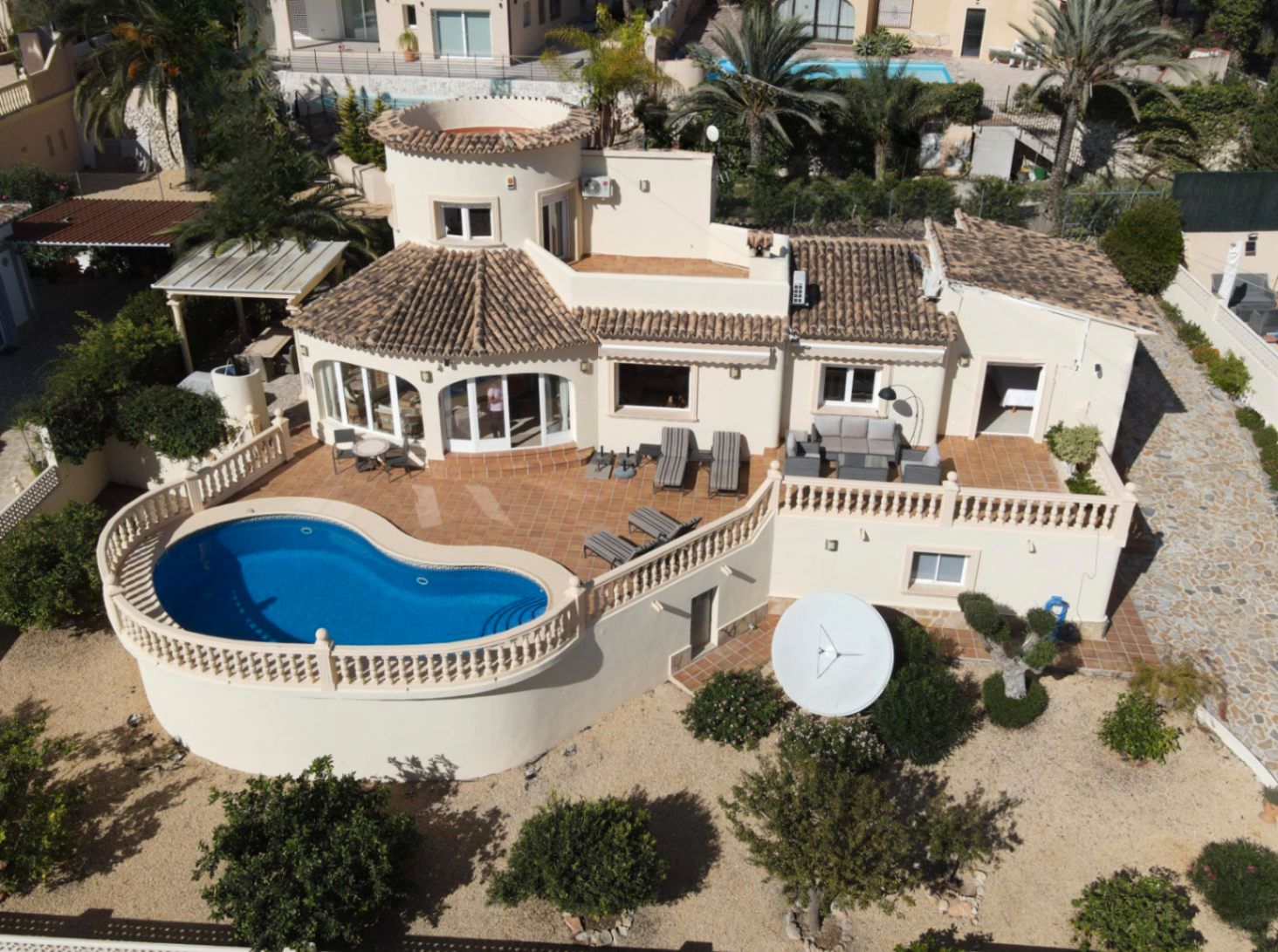 Vista exterior de Casa o xalet en venda en Calpe / Calp amb Aire condicionat, Calefacció i Jardí privat
