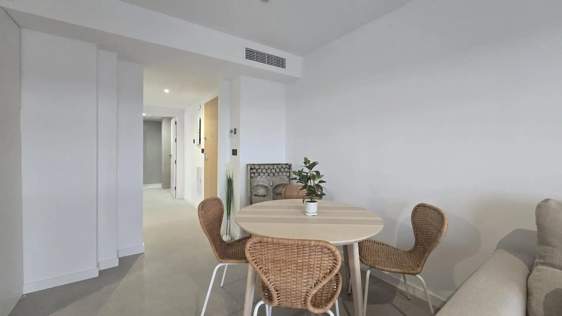 Esszimmer von Erdgeschoss zum Verkauf in Mutxamel mit Klimaanlage, Heizung und Terrasse