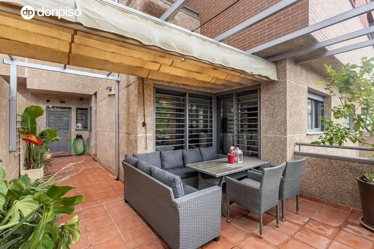 Terraza de Casa adosada en venta en Armilla con Calefacción, Terraza y Amueblado