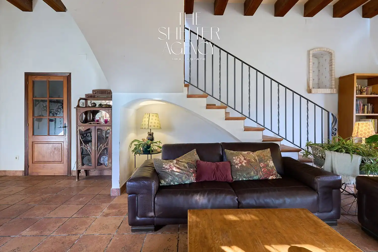 Sala de estar de Finca rústica en venta en Sant Pere de Ribes con Aire acondicionado, Jardín privado y Piscina comunitaria