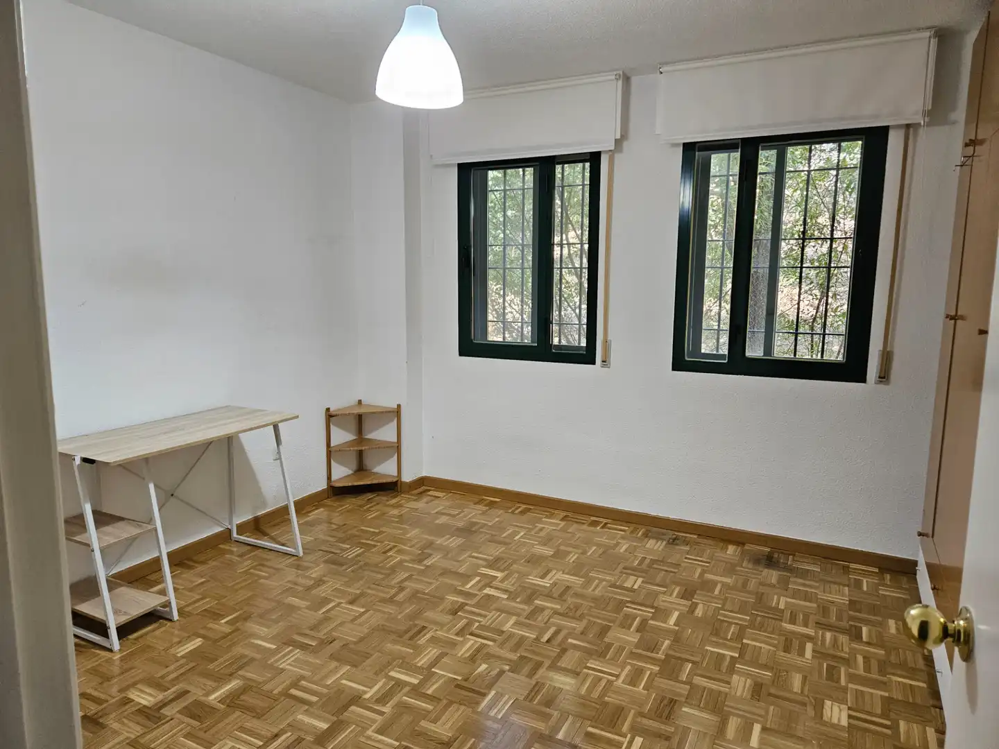 Habitación de Piso en venta en San Lorenzo de El Escorial con Calefacción, Terraza y Amueblado