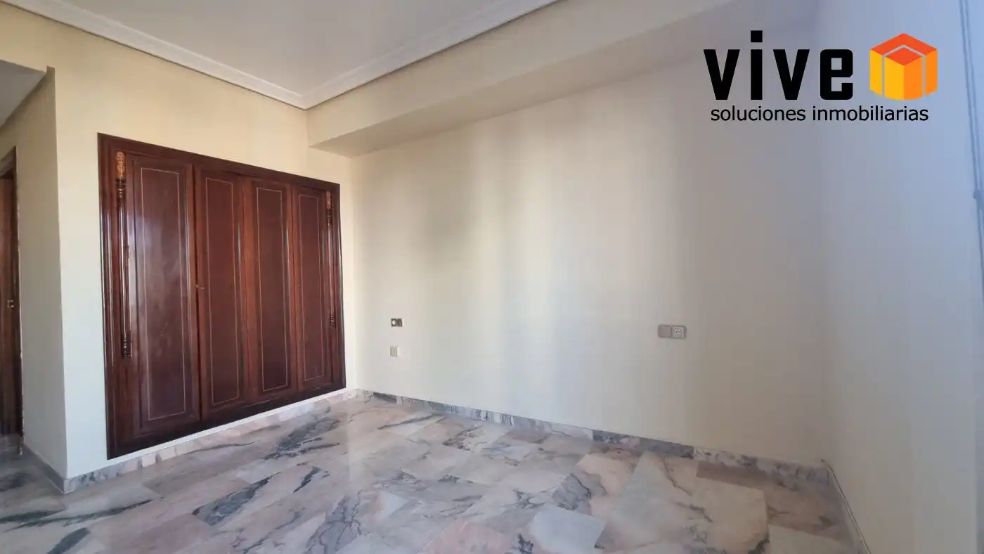 Flat with lift to rent in Calle Rafael Salas González, imagen 13