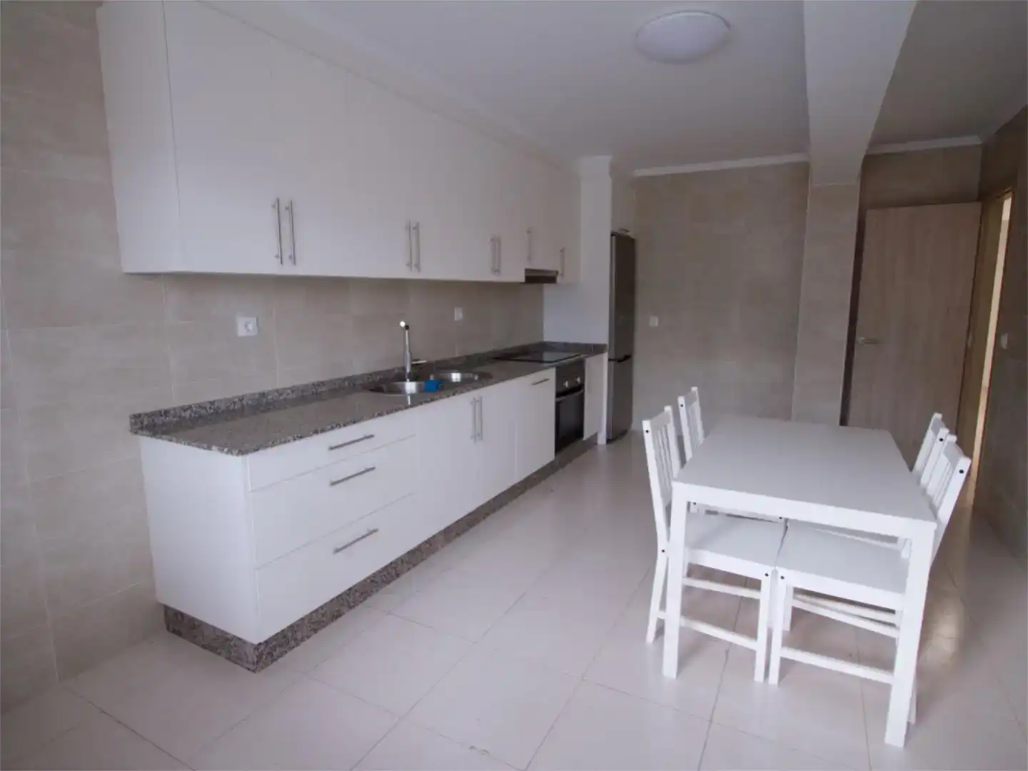 Cocina de Piso en venta en Ordes con Trastero, Amueblado y Balcón
