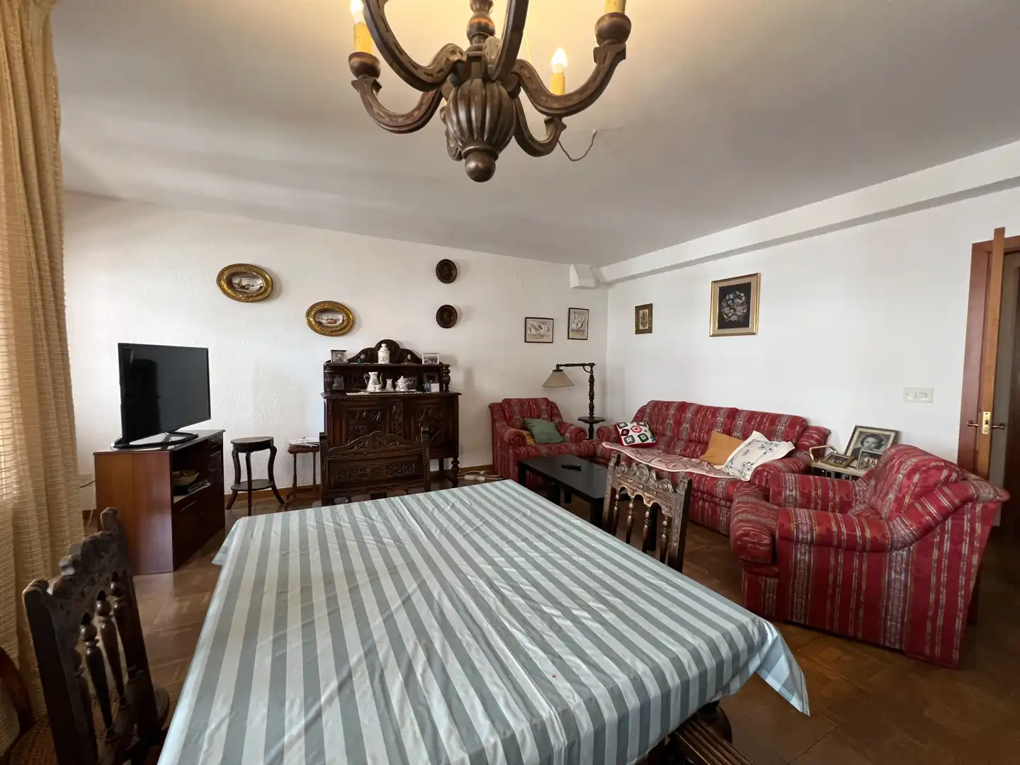 Wohnzimmer von Wohnung zum Verkauf in Jaca mit Abstellraum und Balkon