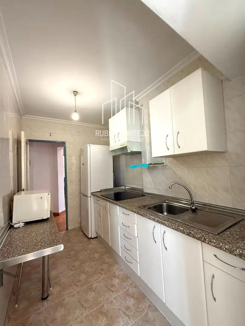 Kitchen of Flat for rent in Salamanca  with Heating, Terrace and Furnished
