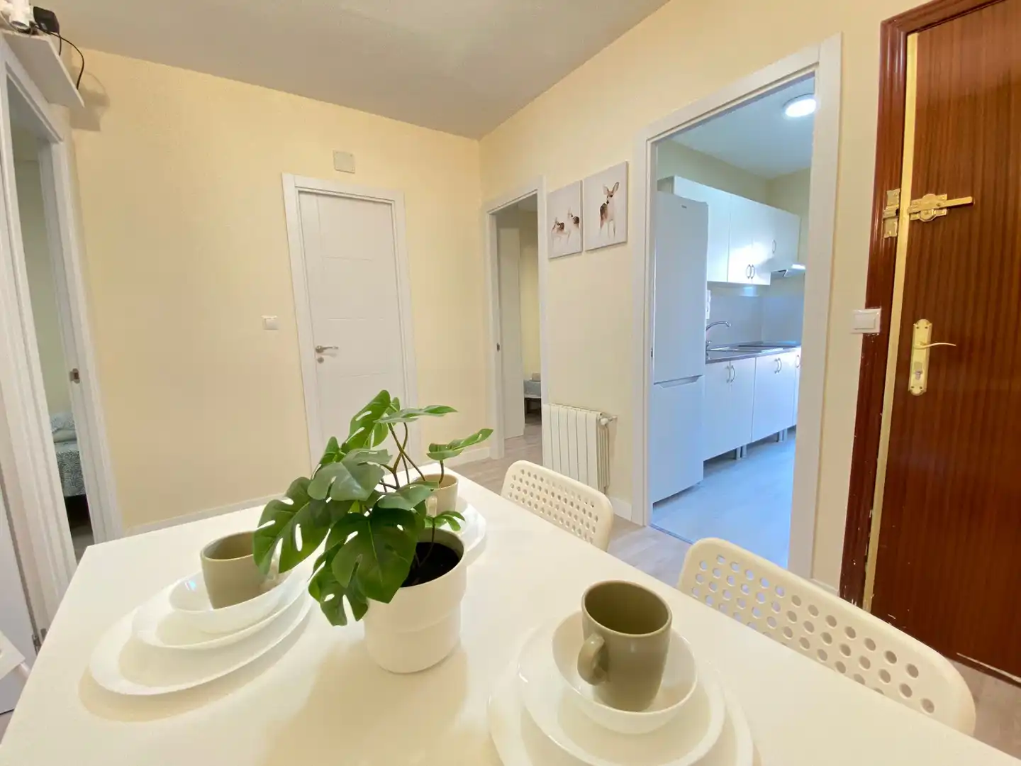 Comedor de Piso para compartir en Madrid con Calefacción, Amueblado y Horno