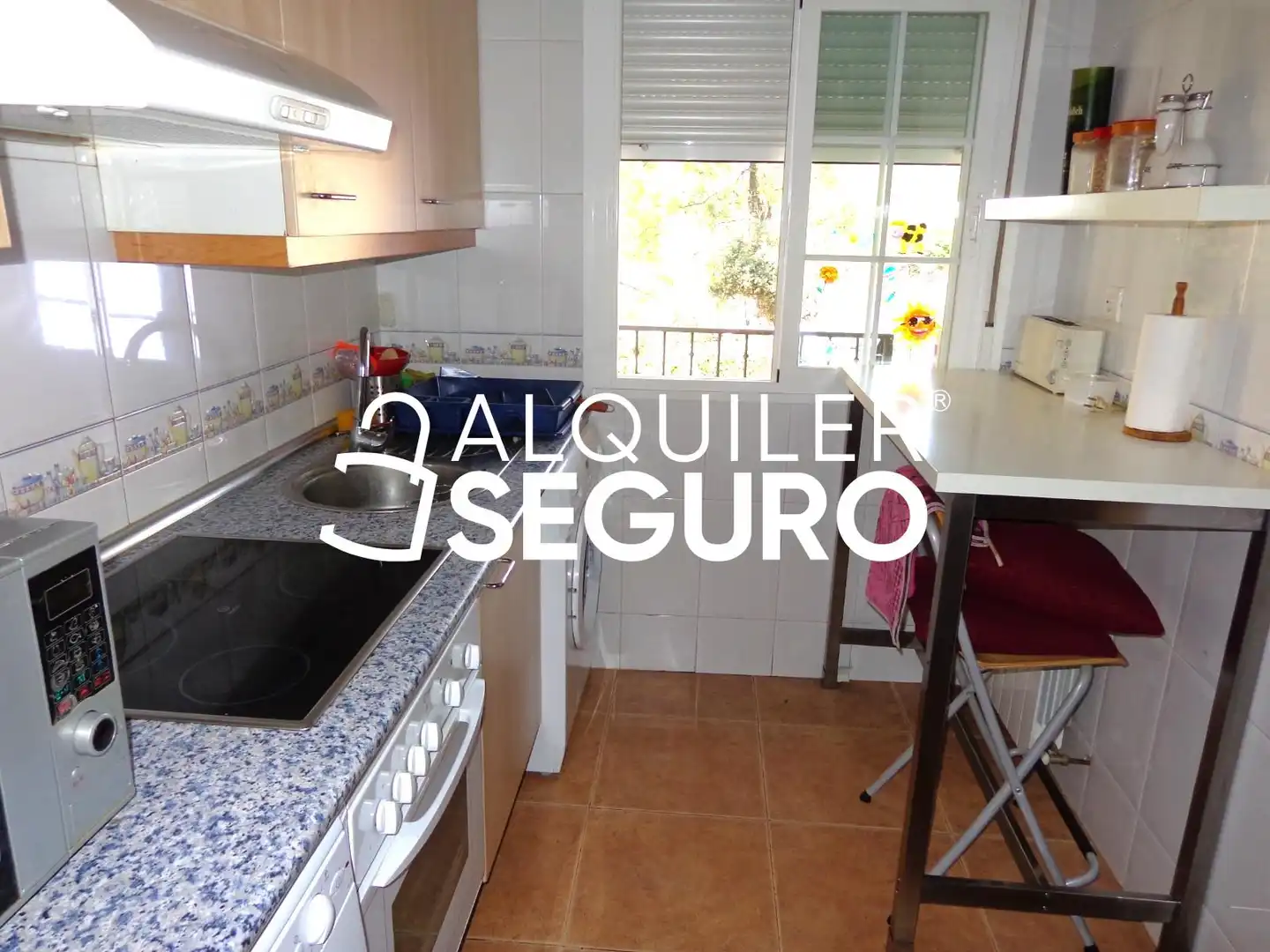 Cuina de Casa o xalet de lloguer en La Adrada  amb Calefacció, Terrassa i Piscina