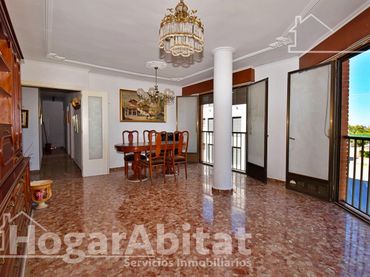 Flat with balcony for sale in Calle Verger