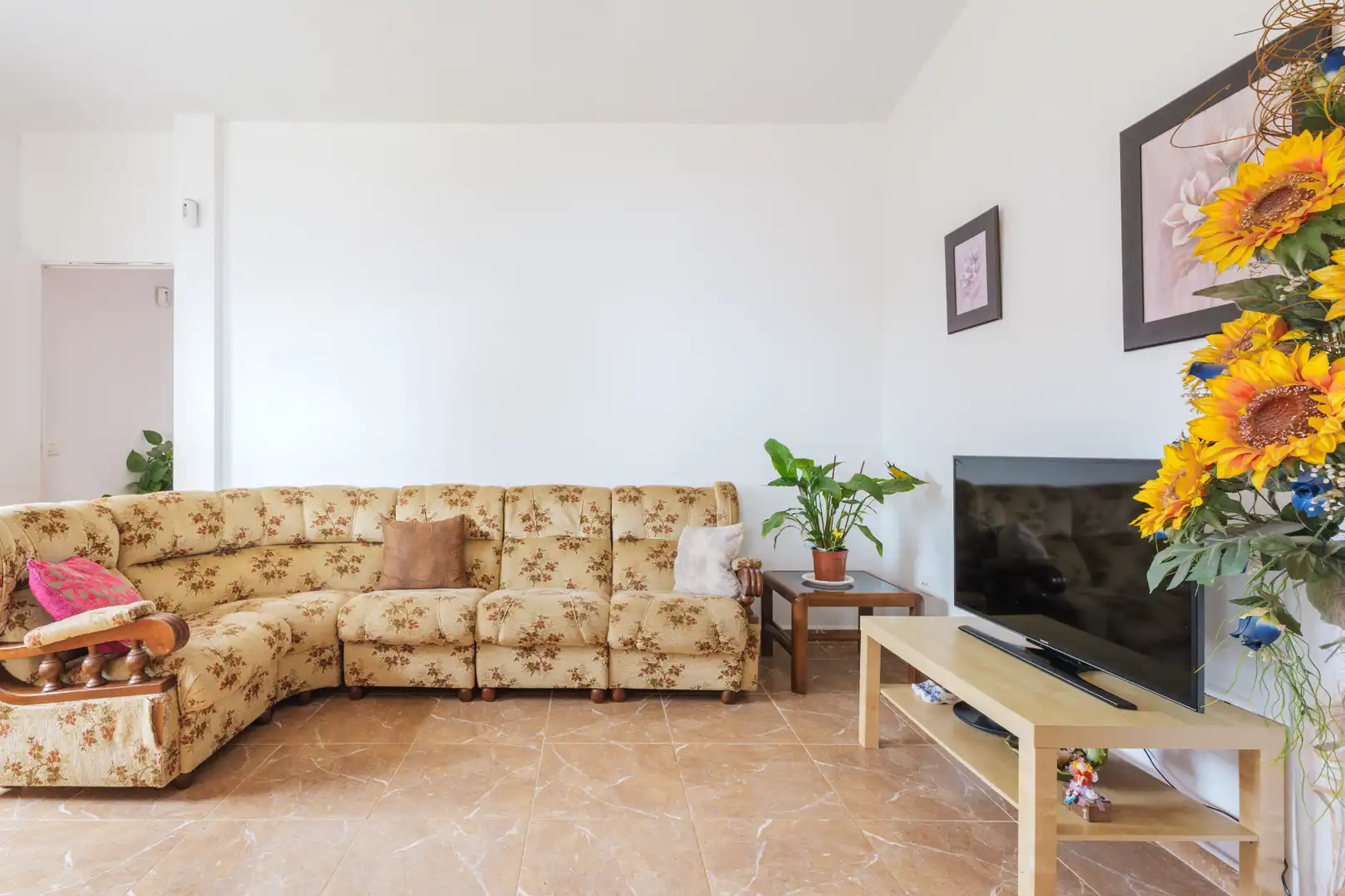 Sala d'estar de Casa o xalet en venda en El Rosario amb Jardí privat, Terrassa i Forn