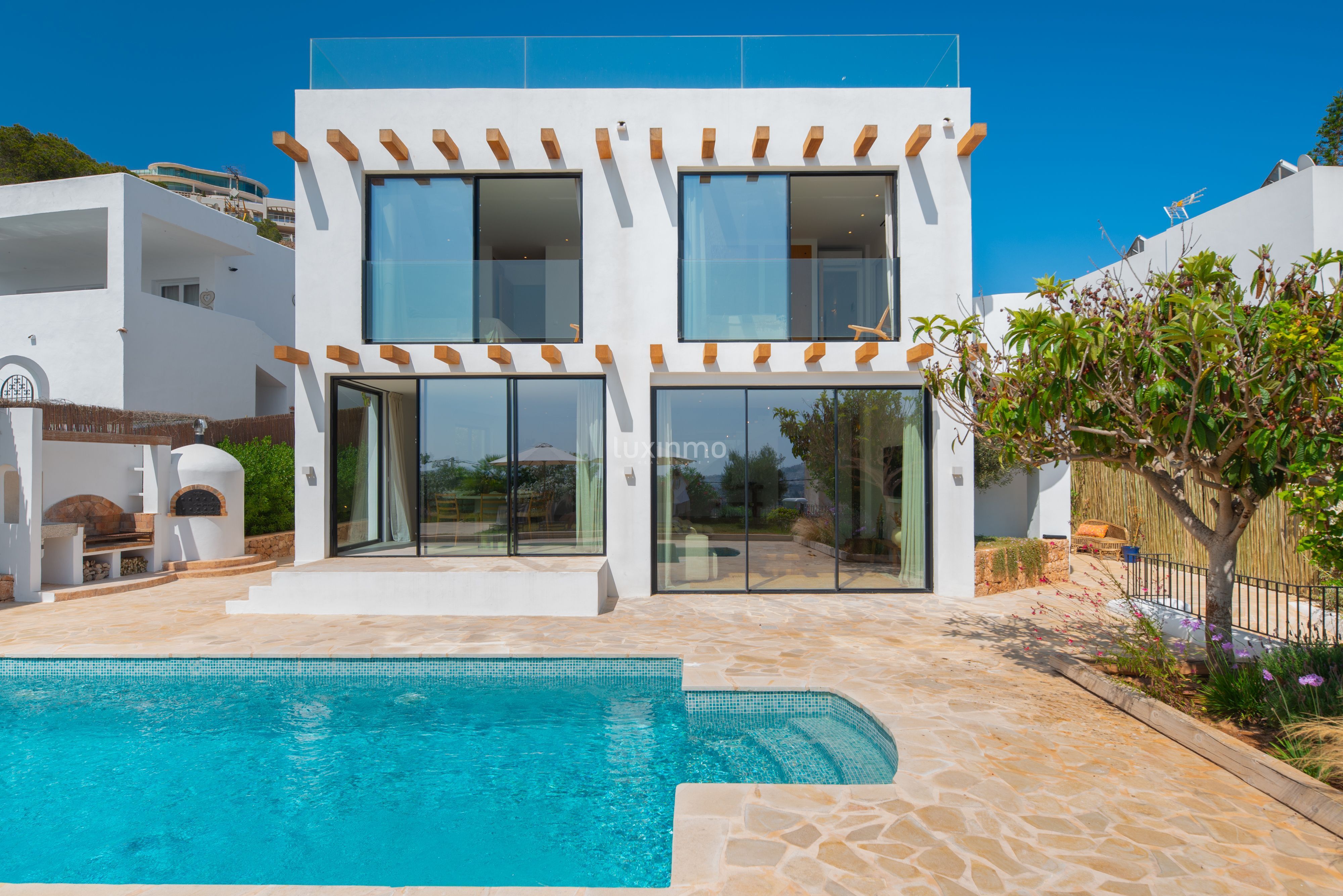 Exterior view of House or chalet for sale in Santa Eulària des Riu  with Air Conditioner, Heating and Terrace