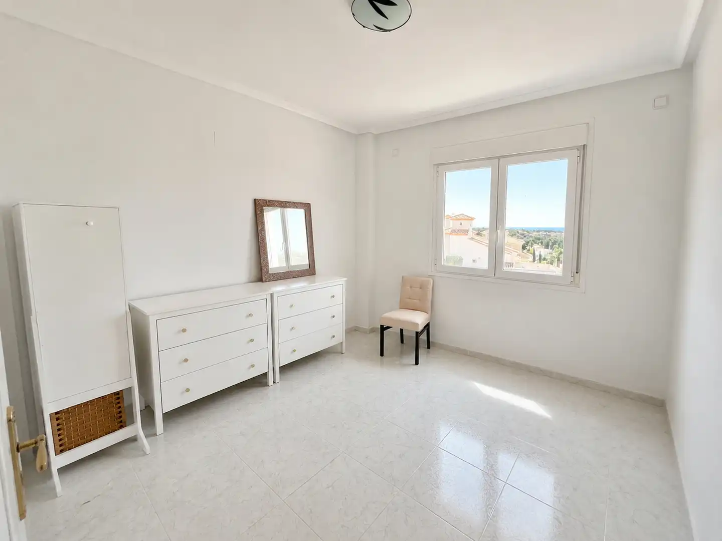 Dormitori de Casa o xalet en venda en Orihuela amb Aire condicionat, Calefacció i Jardí privat
