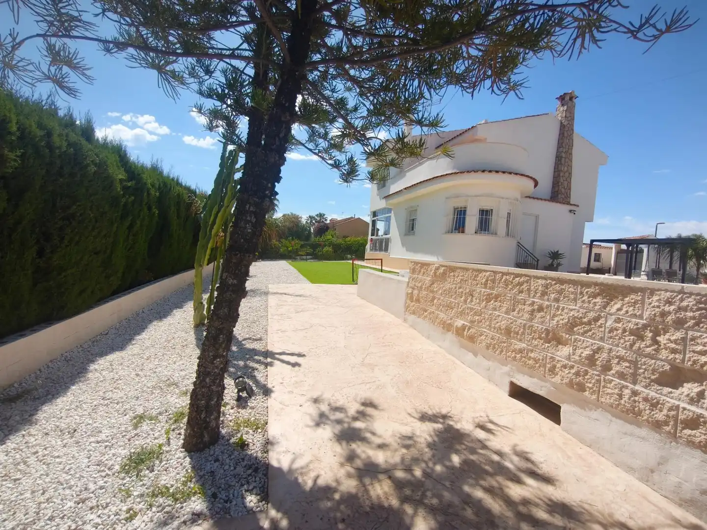 Jardín de Casa o chalet en venta en San Vicente del Raspeig / Sant Vicent del Raspeig con Piscina comunitaria