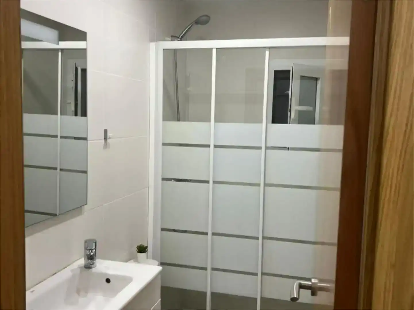 Badezimmer von Erdgeschoss zur Miete in  Barcelona Capital