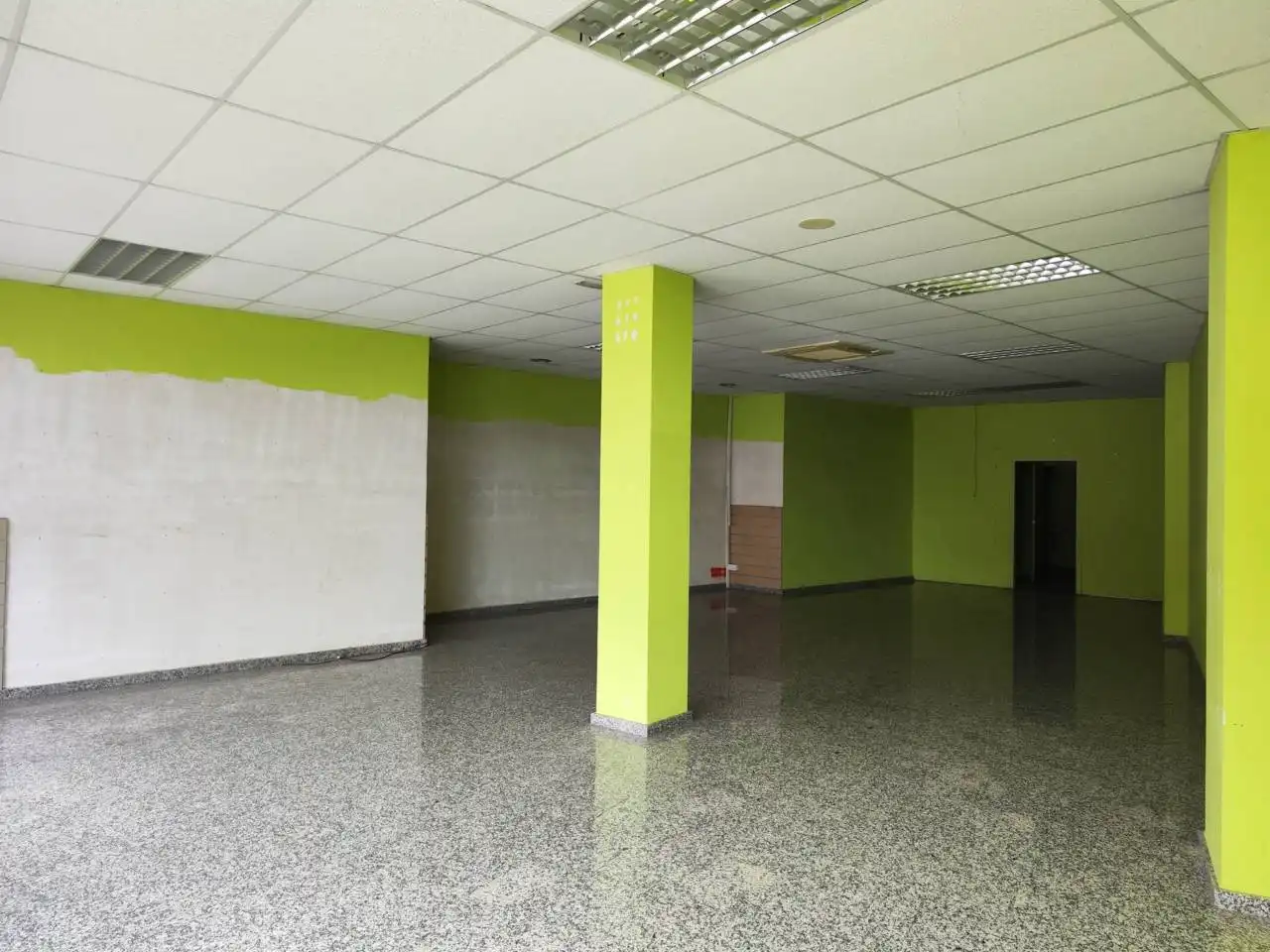 Business premises for sale in Avenida Gaudí, imagen 5