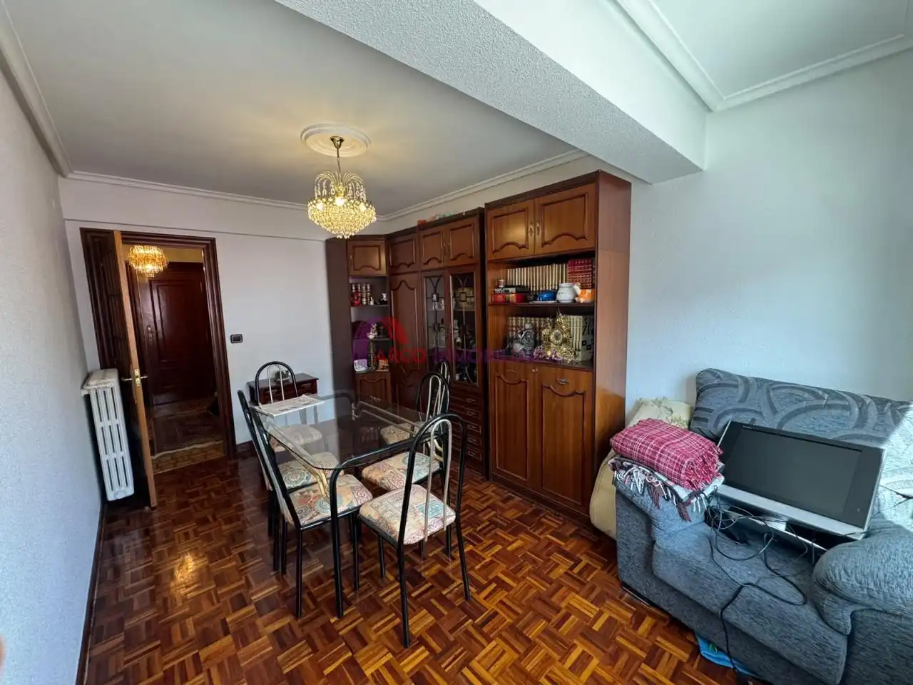 Sala d'estar de Pis en venda en Burgos amb Calefacció, Terrassa i Moblat