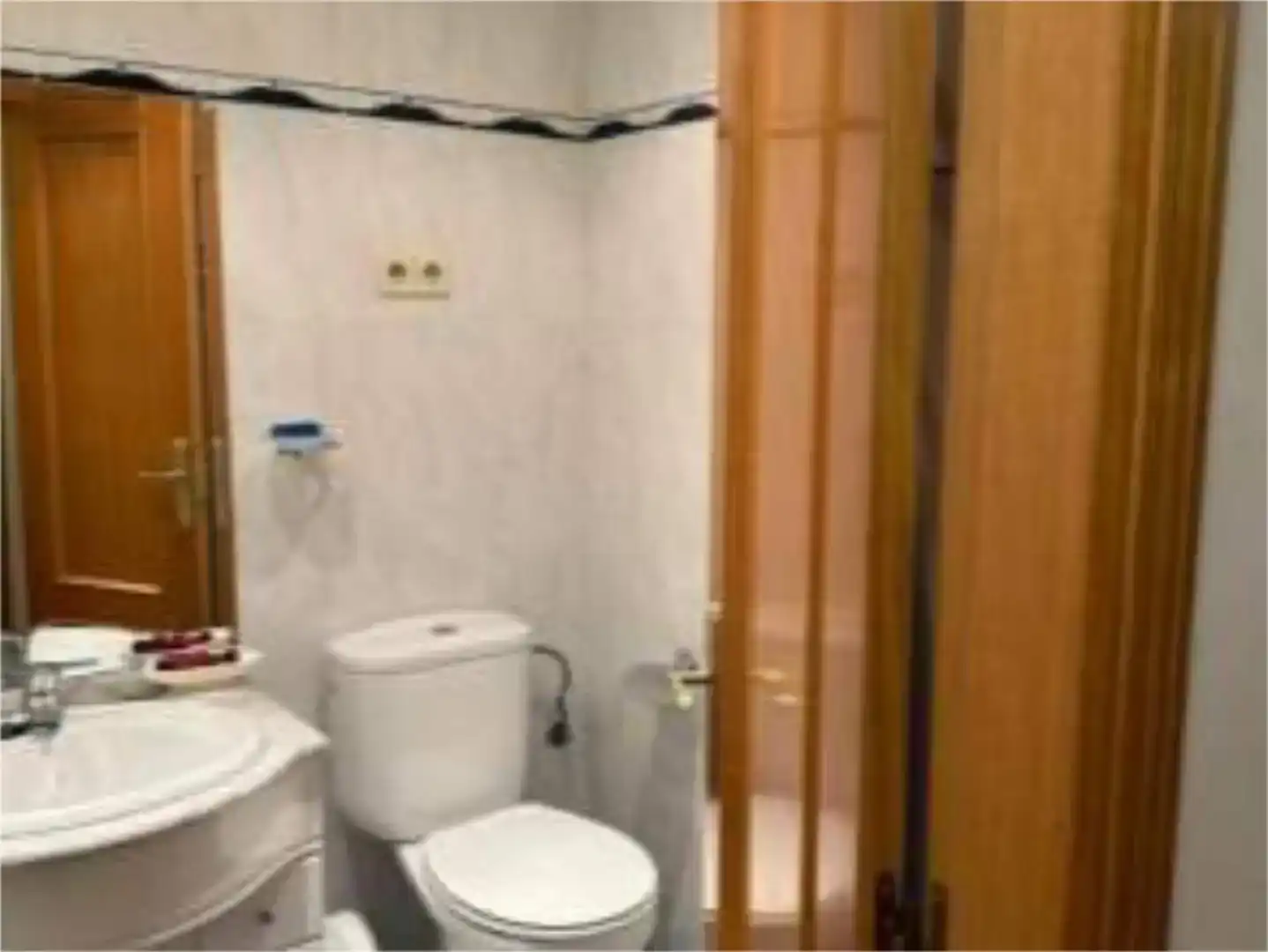 Bany de Pis per a compartir en Pozuelo de Alarcón amb Aire condicionat, Parquet i Piscina