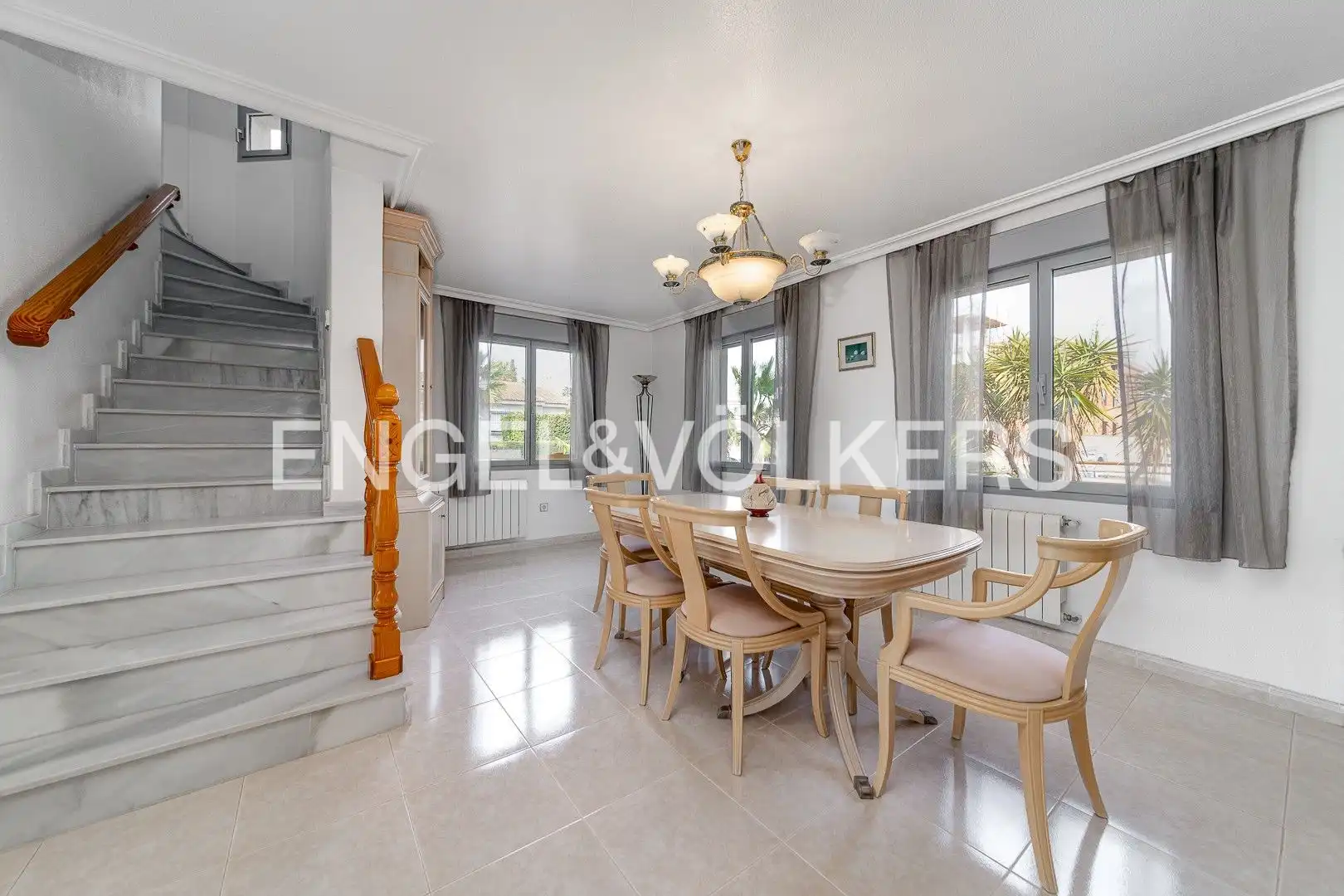 Comedor de Finca rústica en venta en Rojales con Aire acondicionado, Calefacción y Jardín privado
