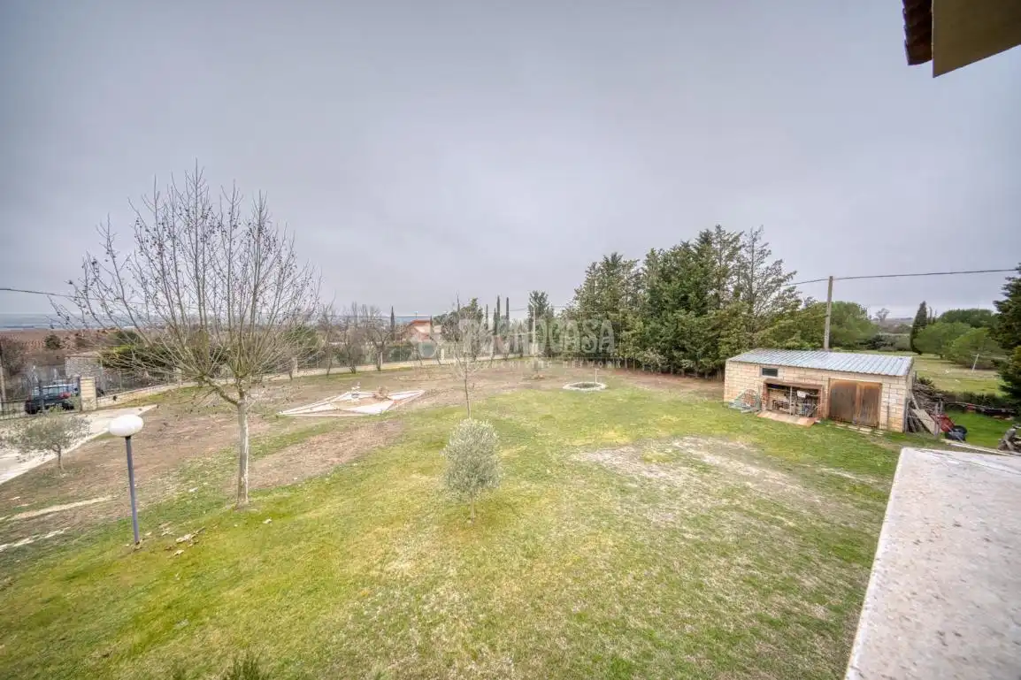 Casa o chalet en venta en Trigueros del Valle con Calefacción, Jardín privado y Piscina