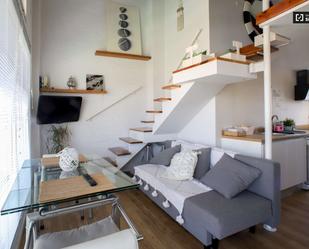 Living room of Study to share in  Valencia Capital  with Air Conditioner and Terrace