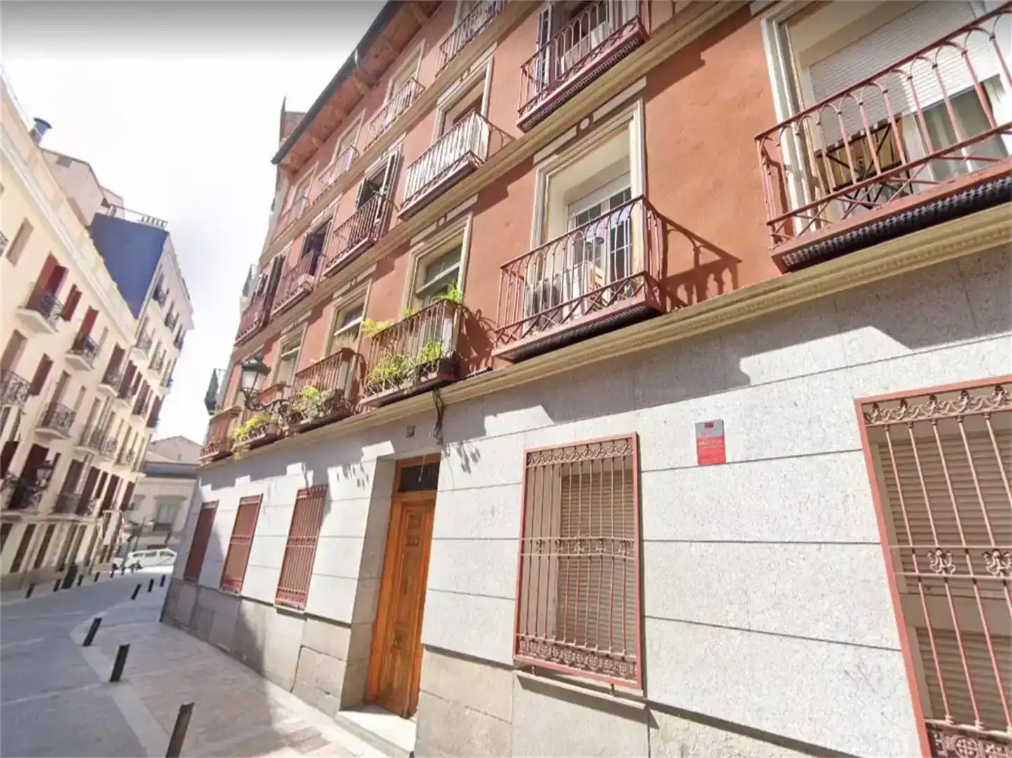 Außenansicht von Maisonette zum Verkauf in  Madrid Capital