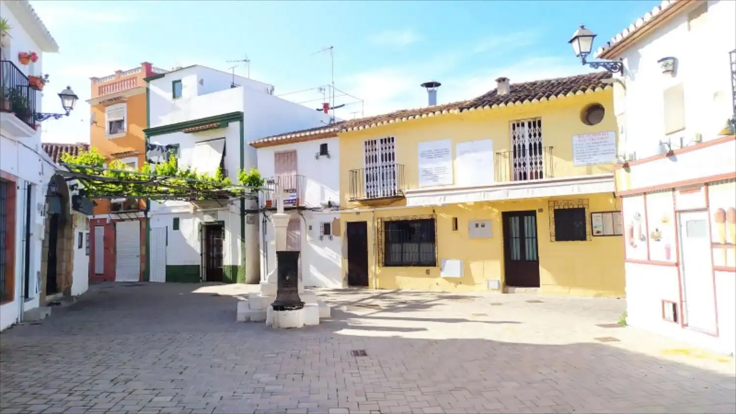 Houses for sale in El Puerto