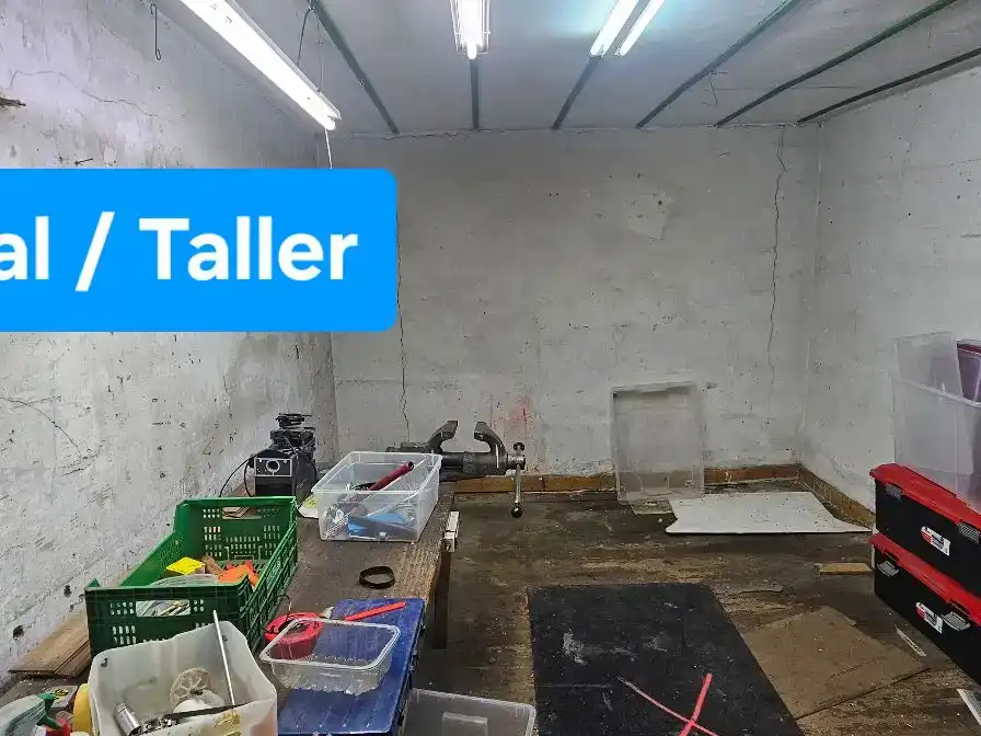 Casa o xalet en venda en Corvera de Asturias amb Balcó