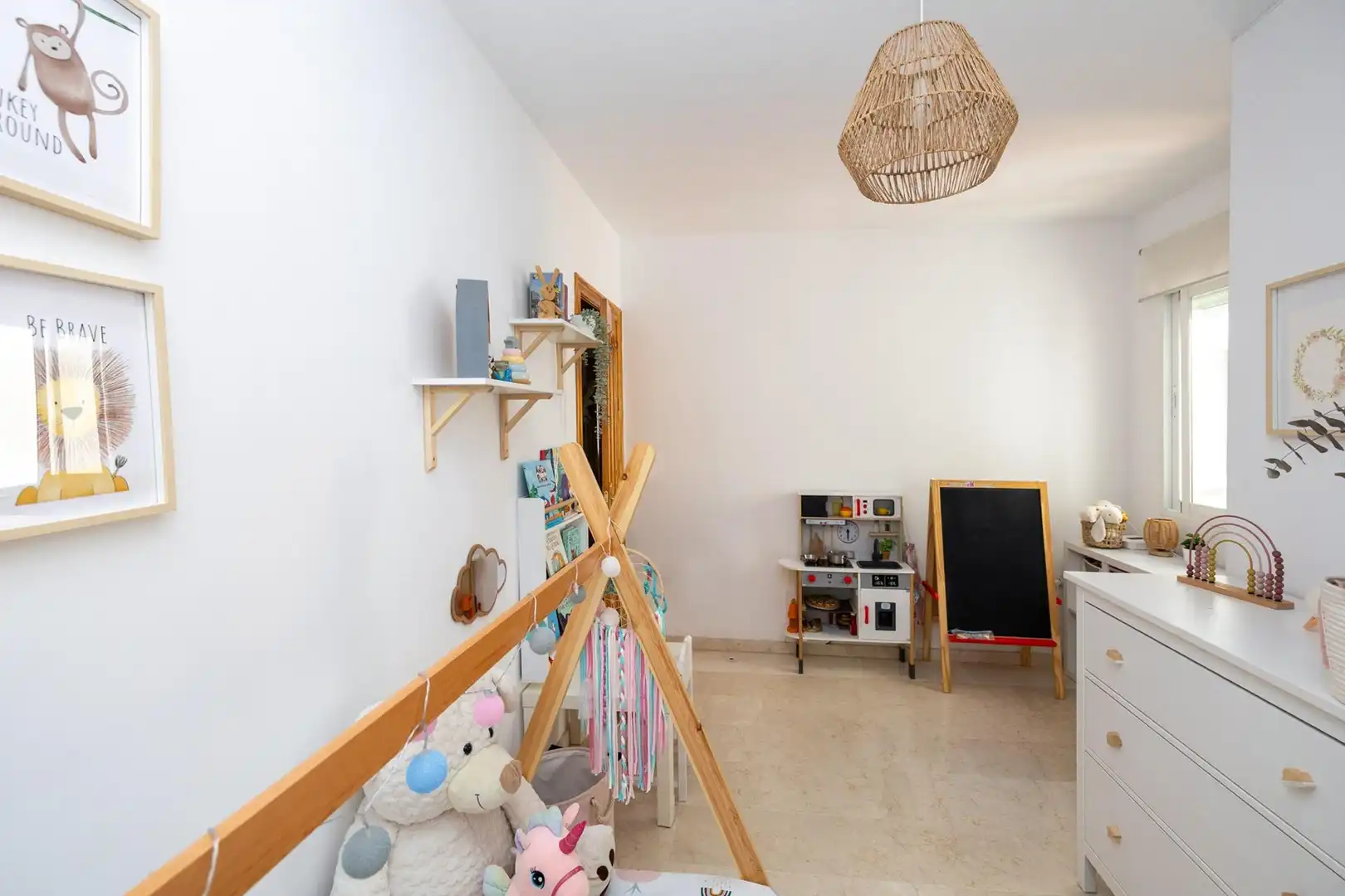 Habitación de Piso en venta en Churriana de la Vega con Aire acondicionado, Calefacción y Balcón