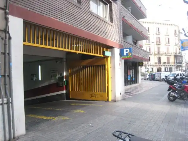 Garage for rent in Carrer del Bruc, 111, Dreta de l'Eixample