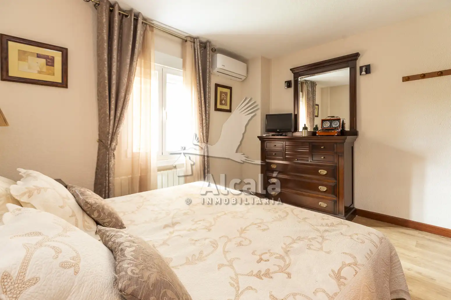 Bedroom of Flat for sale in Venecia - Nueva Alcalá