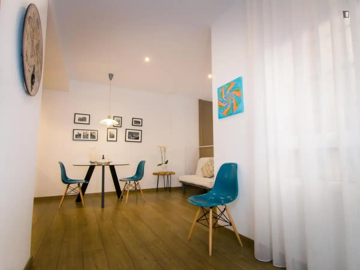Comedor de Estudio de alquiler en Málaga con Aire acondicionado, Calefacción y Amueblado