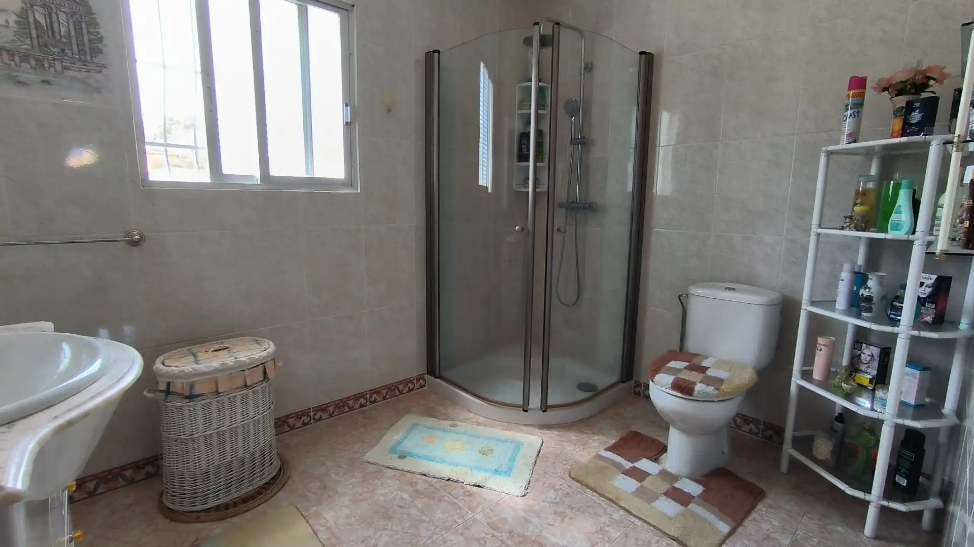 Bany de Casa o xalet en venda en L'Alfàs del Pi amb Aire condicionat, Calefacció i Jardí privat