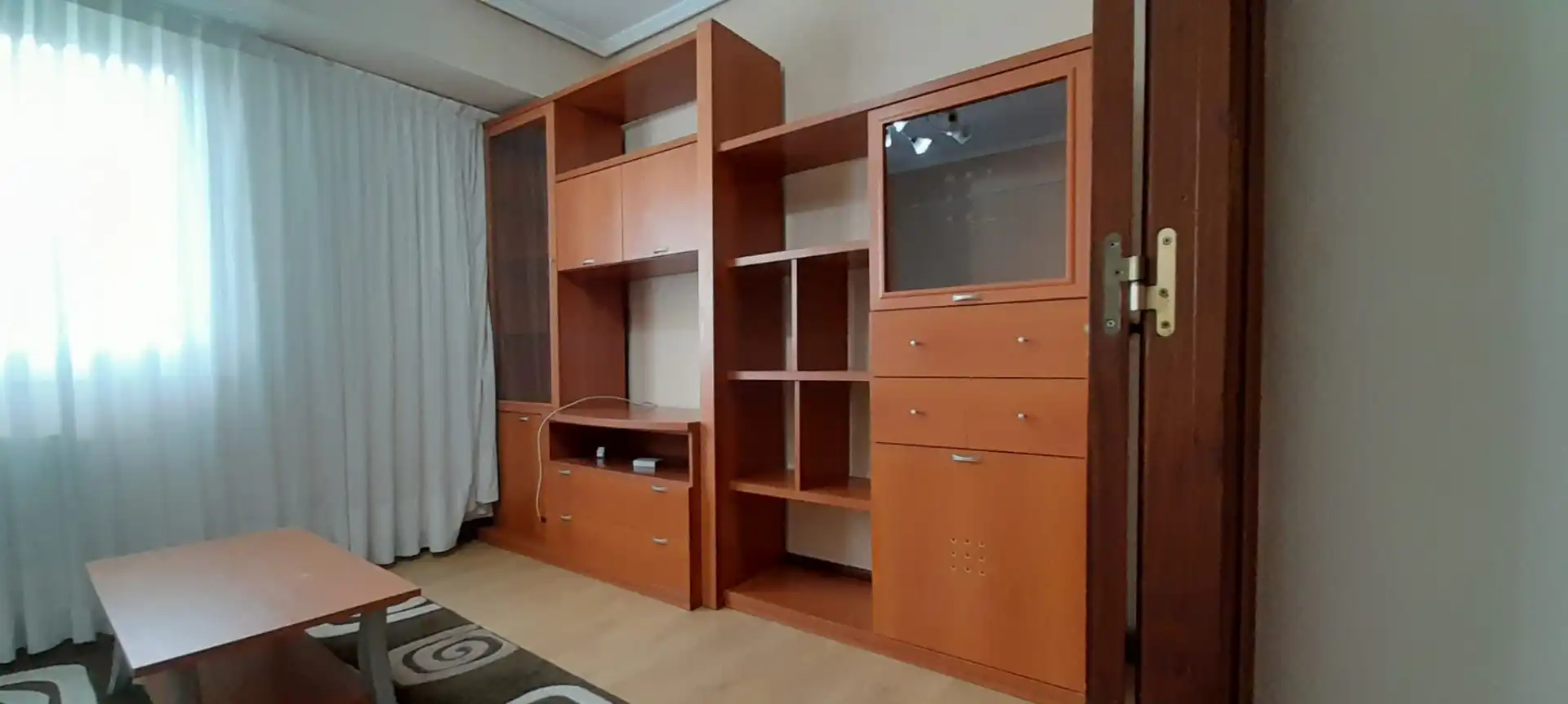 Sala de estar de Piso en venta en Basauri  con Calefacción, Amueblado y Horno