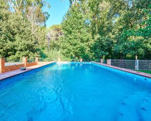 Piscina de Casa o xalet en venda en Molins de Rei amb Calefacció, Jardí privat i Terrassa