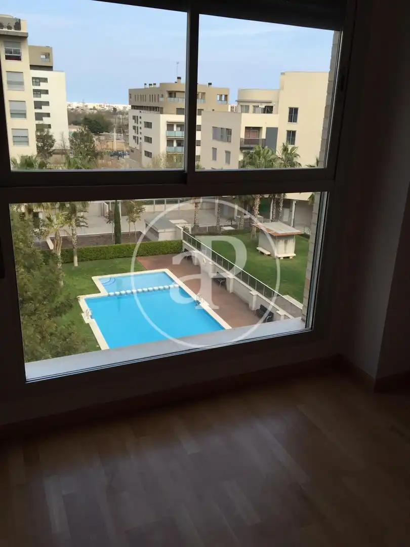 Piscina de Pis de lloguer en Valencia amb Aire condicionat, Calefacció i Jardí privat