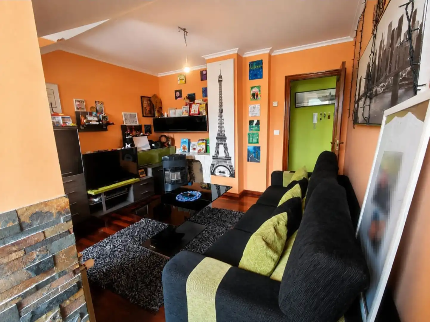 Sala d'estar de Àtic en venda en Santa María de Cayón amb Calefacció, Jardí privat i Parquet