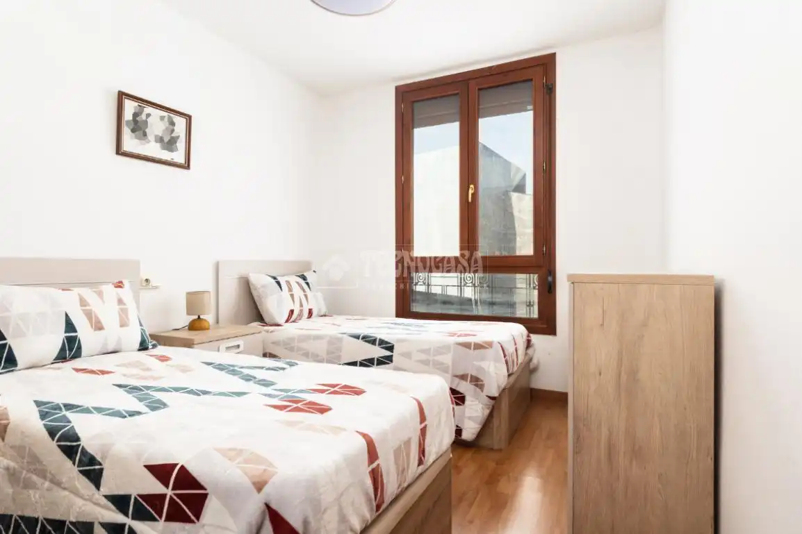 Bedroom of Flat for sale in Zaragoza  with Heating