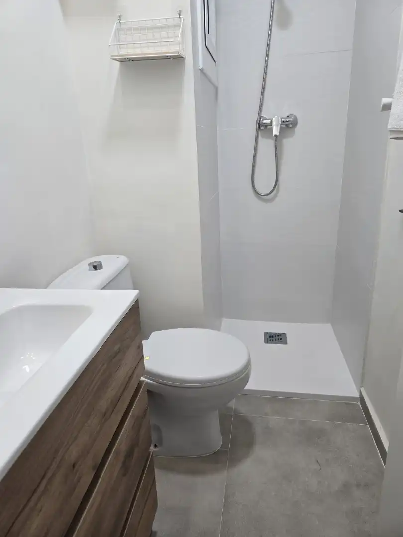 Bathroom of Flat for sale in L'Hospitalet de Llobregat  with Heating, Oven and Balcony