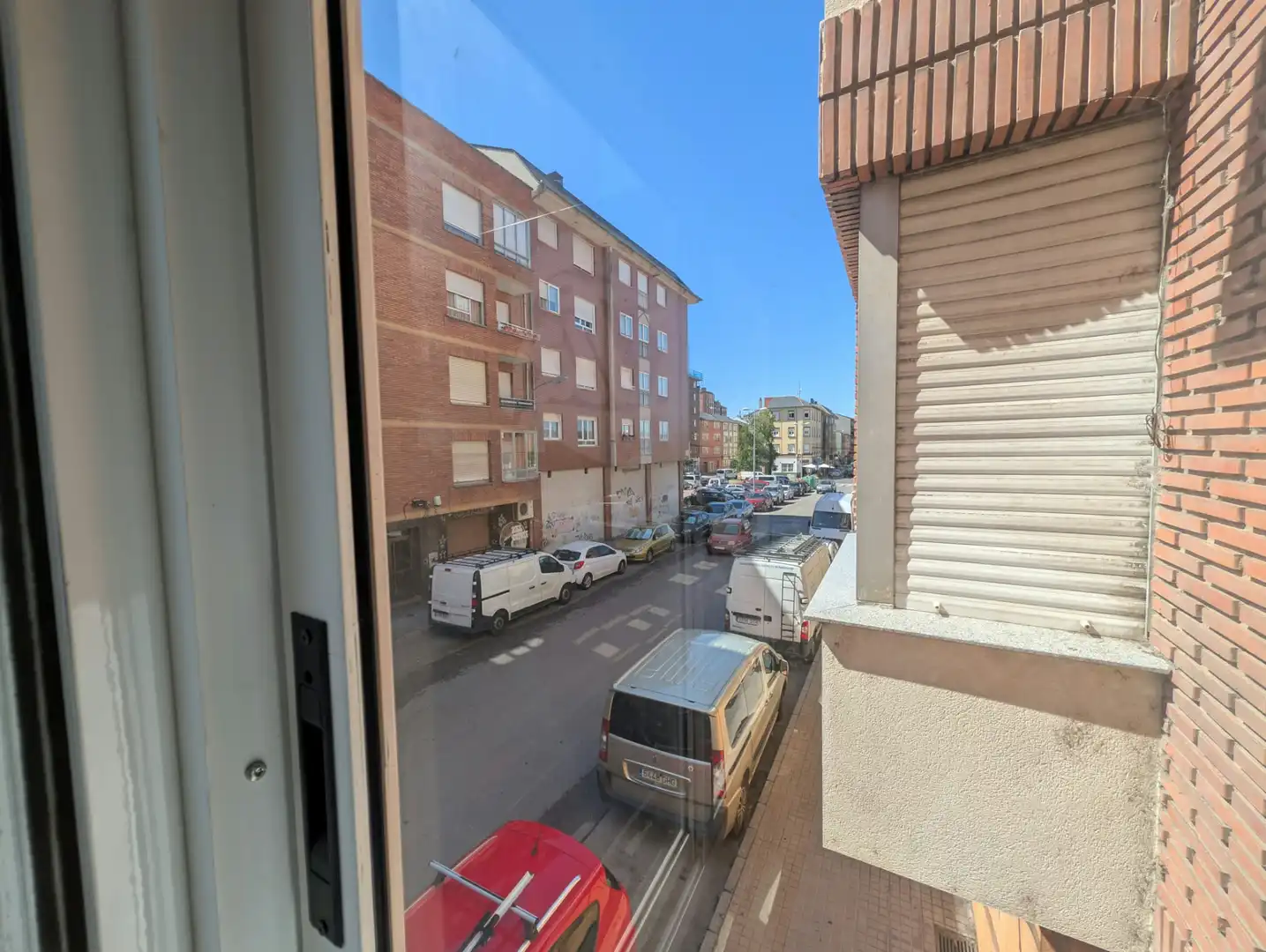 Vista exterior de Piso en venta en Flores de Sil - La Placa