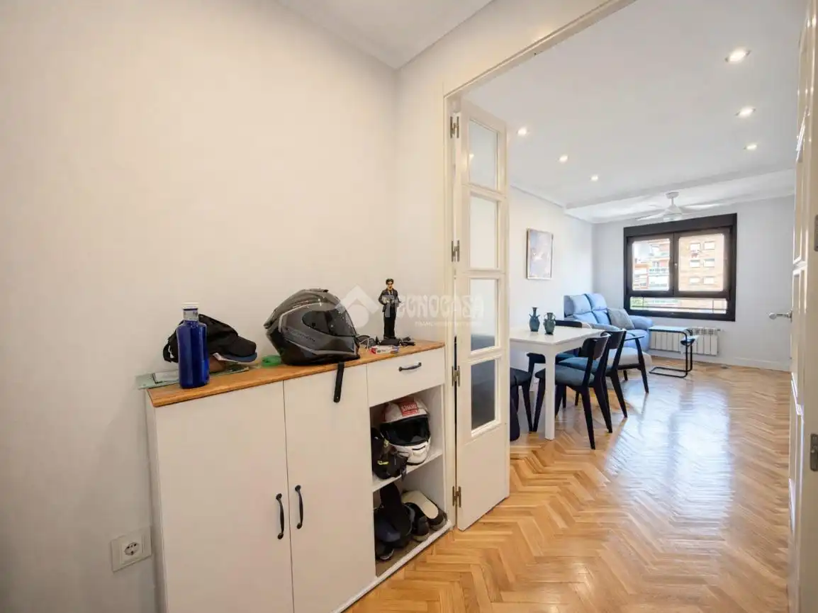Piso en venta en Madrid con Calefacción y Piscina comunitaria