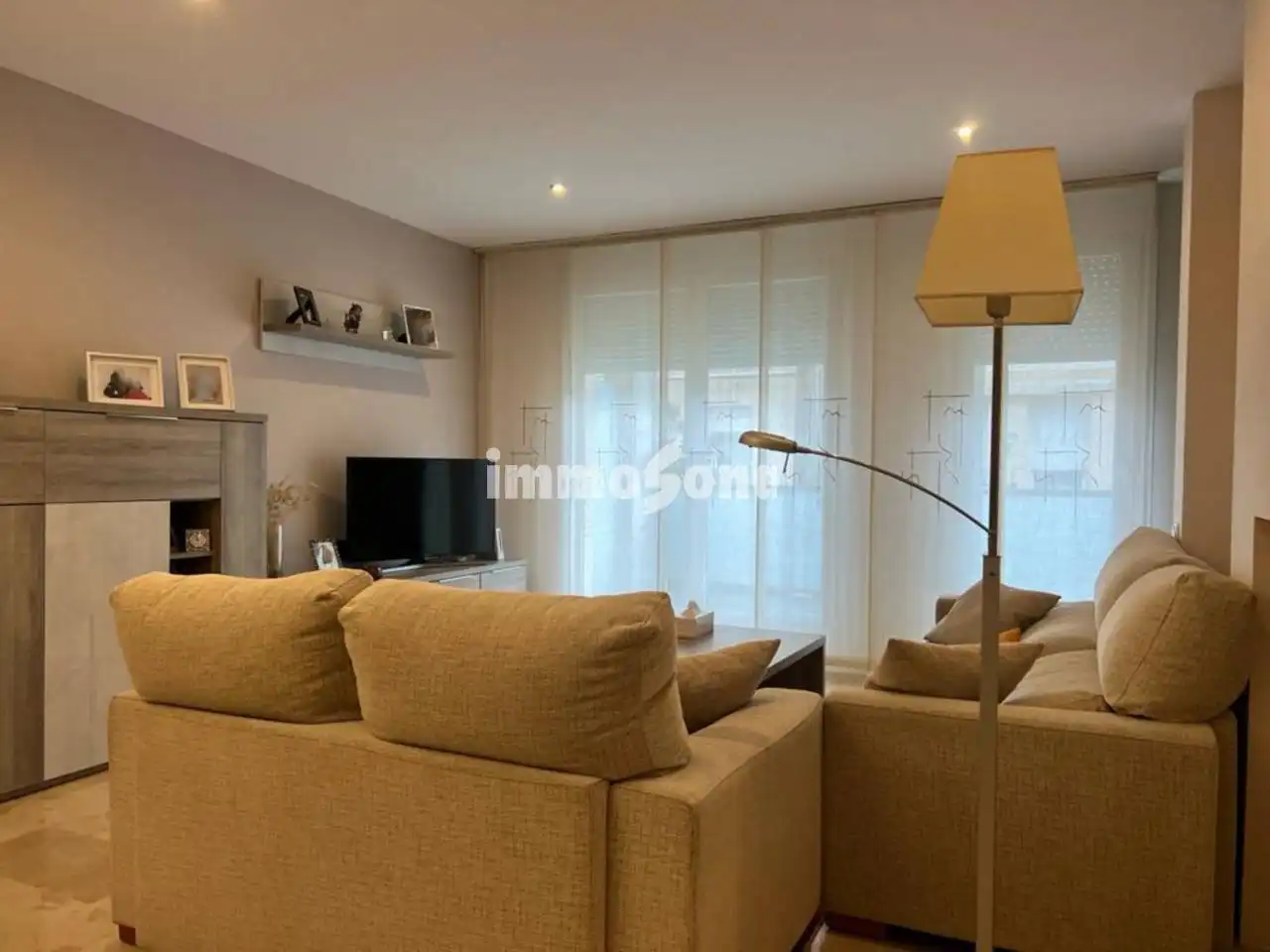 Sala d'estar de Casa o xalet en venda en Tona amb Aire condicionat, Calefacció i Terrassa