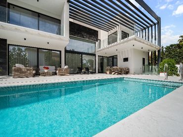 Villa con piscina in vendita a Elviria - Cabopino