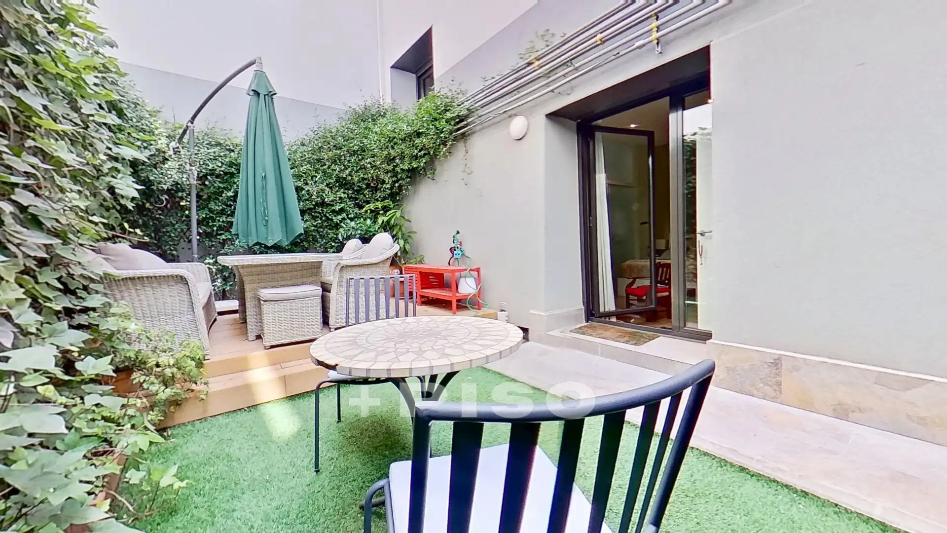 Terrassa de Pis en venda en Madrid amb Aire condicionat, Calefacció i Jardí privat