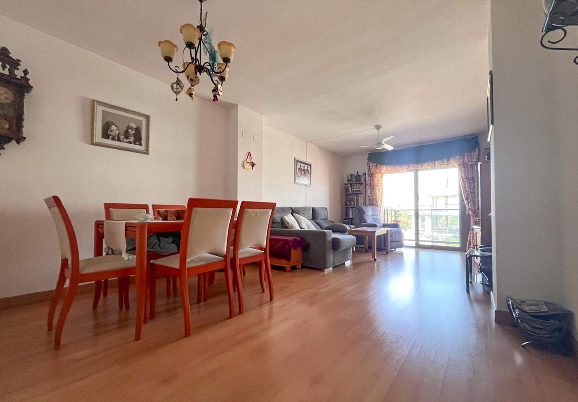 Sala d'estar de Pis en venda en San Vicente del Raspeig / Sant Vicent del Raspeig amb Aire condicionat, Terrassa i Traster
