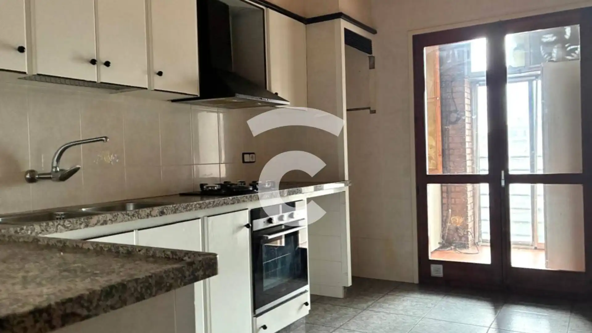 Cocina de Piso en venta en Prats de Lluçanès con Calefacción, Trastero y Amueblado